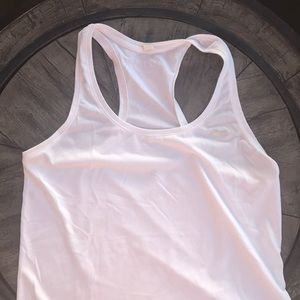 UNDER ARMOUR racerback tank